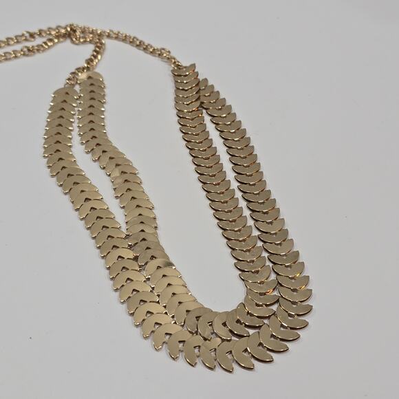 Gold Tone Double Layered Cascade Lightweight Metal Laurel Leaf Vine Necklace - Picture 8 of 13